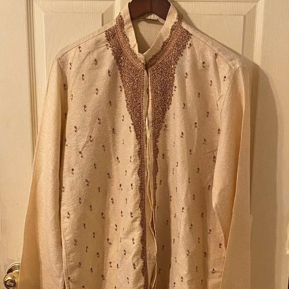 Men’s beige/cream embroidered sherwani size 40